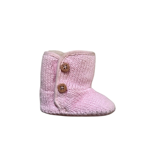 Uggs baby/toddler pink knit booties w/ faux buttons & velcro closure. 0/1 (0-6m) - Picture 4 of 10